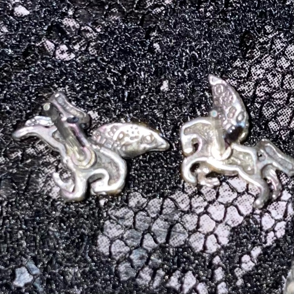 Sterling Silver Pegasus Stud Earrings new - Picture 4 of 6